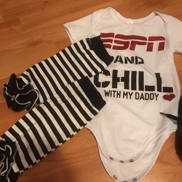 3piece outfit ❤️🖤 - Picture 2 of 2